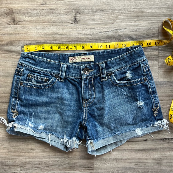BKE Sabrina Shorts - Picture 6 of 6